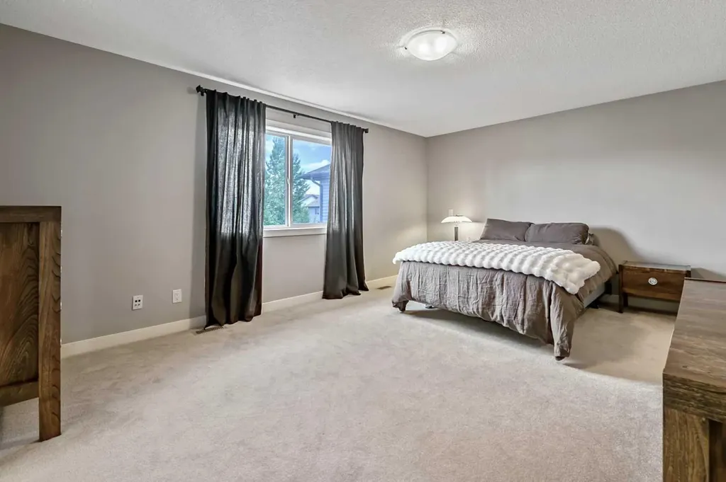 78 Cranberry Avenue SE Calgary AB T3M 0L6