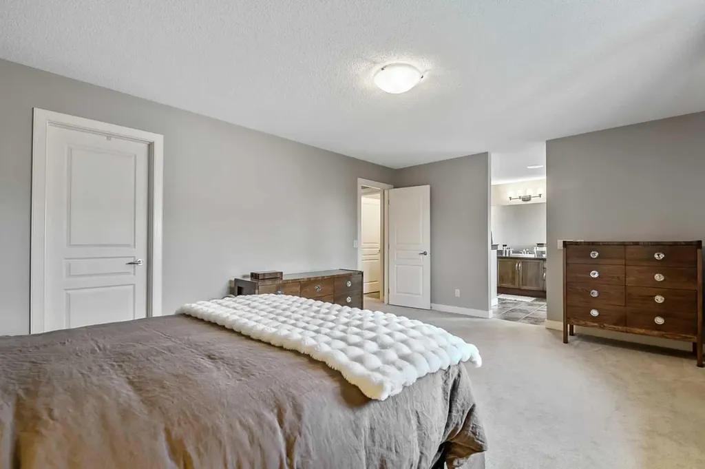 78 Cranberry Avenue SE Calgary AB T3M 0L6