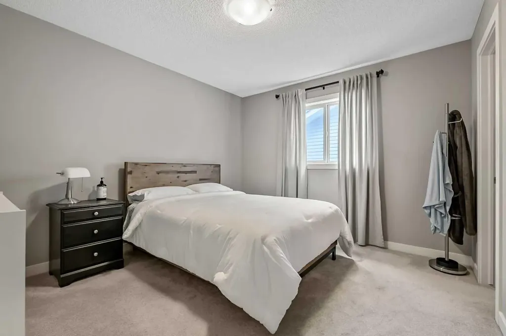 78 Cranberry Avenue SE Calgary AB T3M 0L6