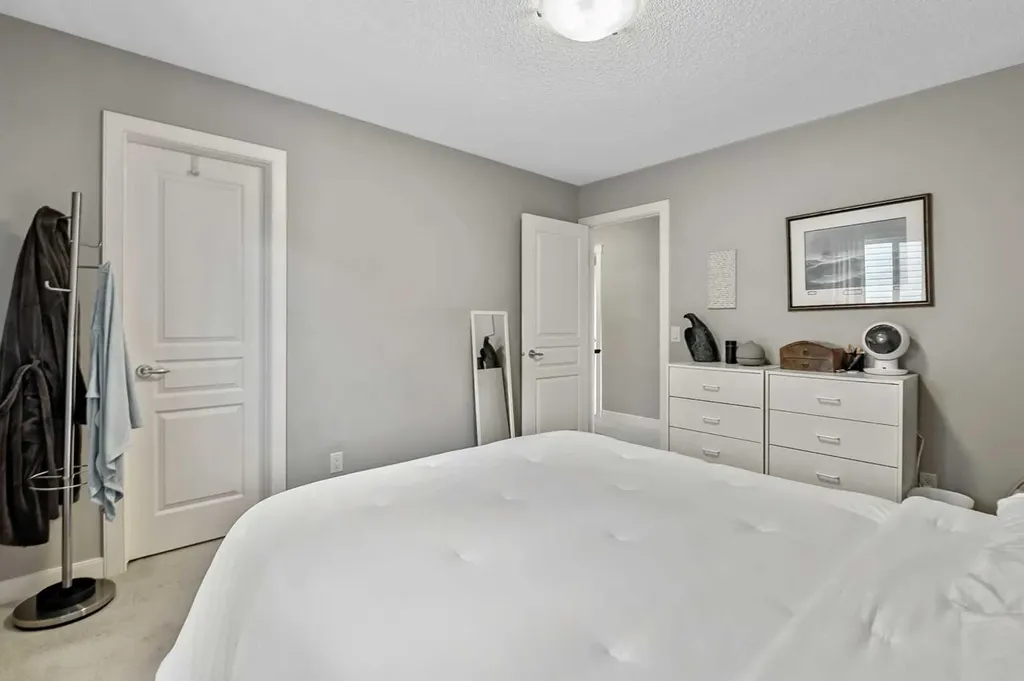78 Cranberry Avenue SE Calgary AB T3M 0L6