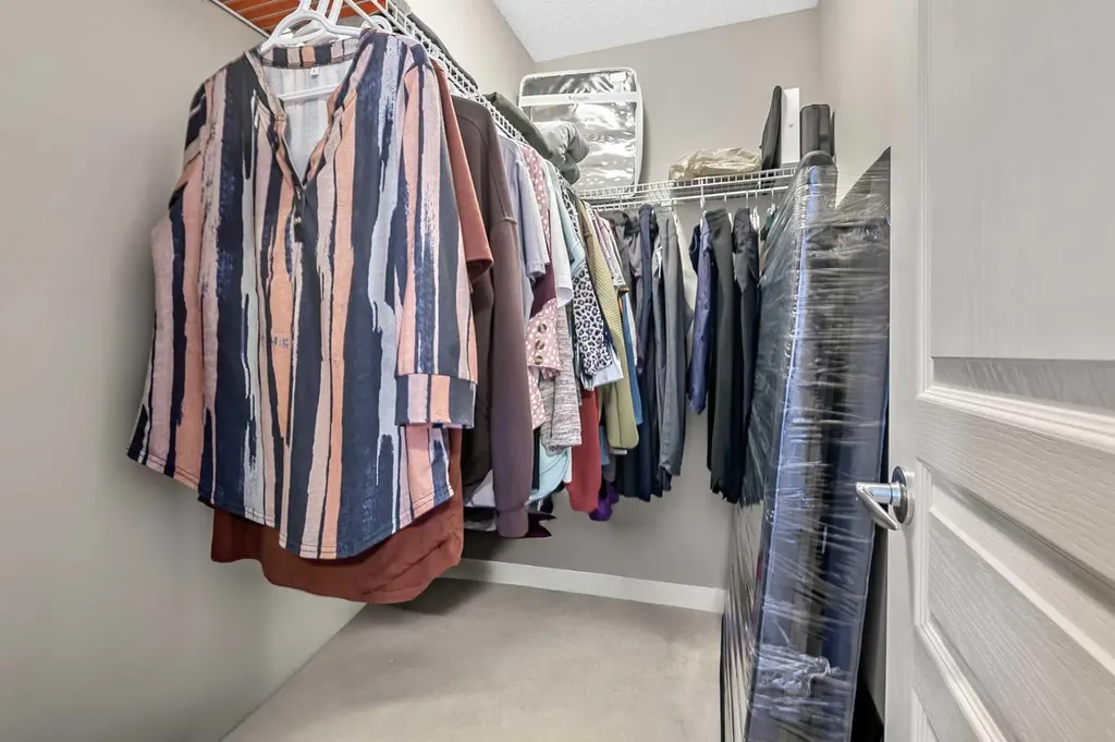78 Cranberry Avenue SE Calgary AB T3M 0L6