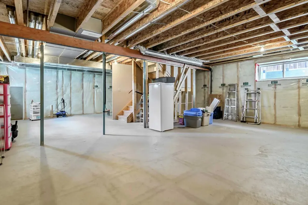 78 Cranberry Avenue SE Calgary AB T3M 0L6