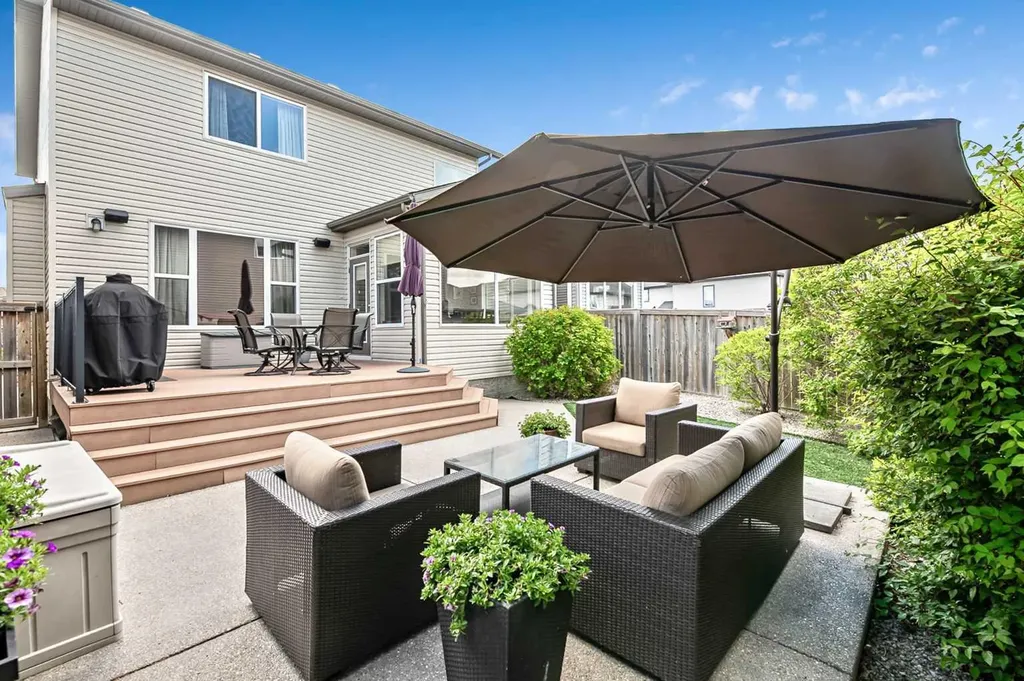78 Cranberry Avenue SE Calgary AB T3M 0L6
