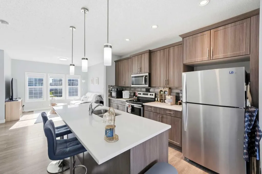 125 Evanston Hill NW Calgary AB T3P 1J7