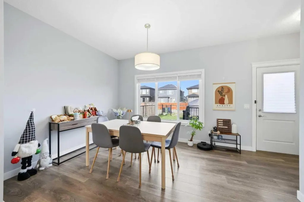 125 Evanston Hill NW Calgary AB T3P 1J7