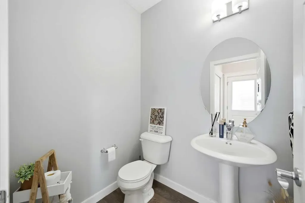 125 Evanston Hill NW Calgary AB T3P 1J7