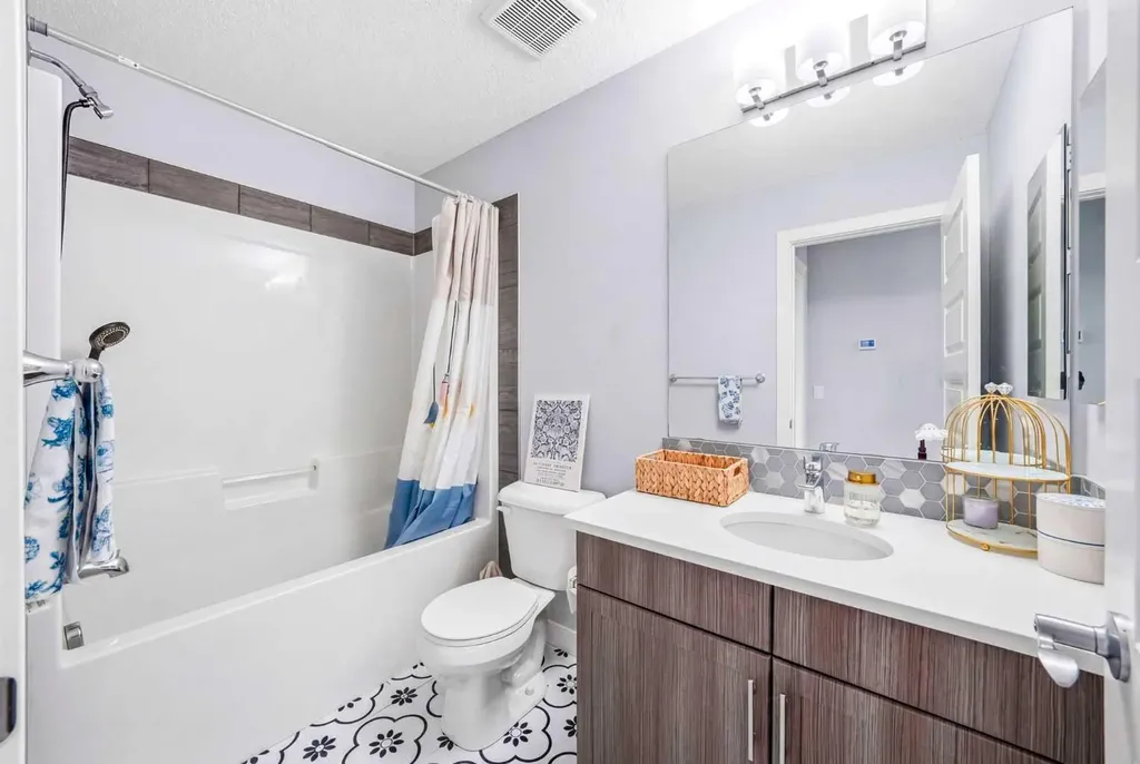 125 Evanston Hill NW Calgary AB T3P 1J7
