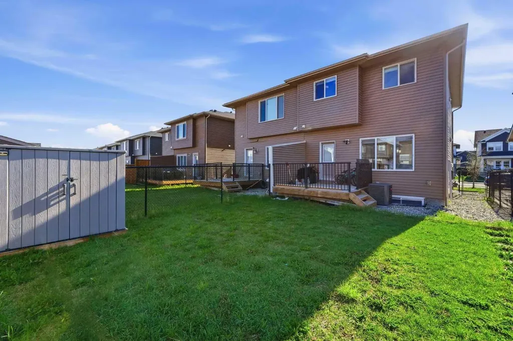125 Evanston Hill NW Calgary AB T3P 1J7