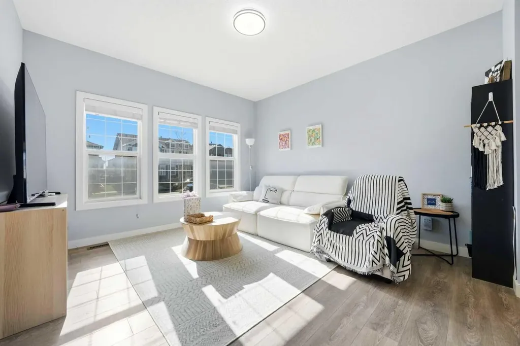 125 Evanston Hill NW Calgary AB T3P 1J7