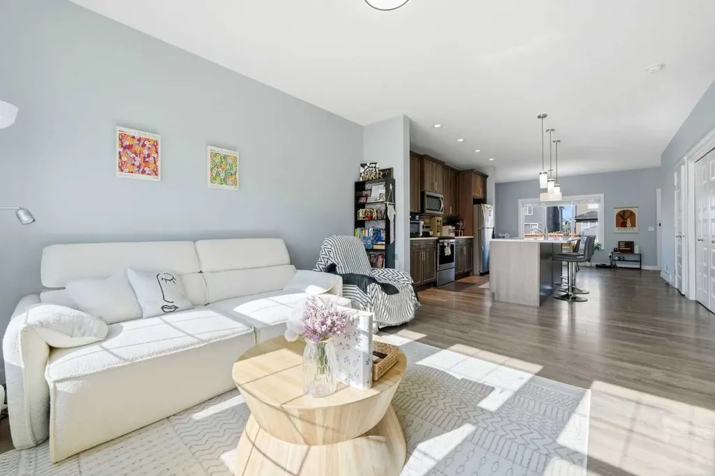 125 Evanston Hill NW Calgary AB T3P 1J7