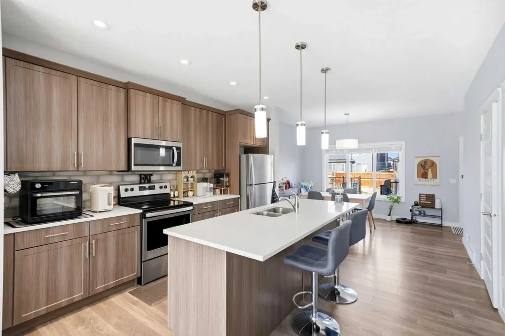 125 Evanston Hill NW Calgary AB T3P 1J7