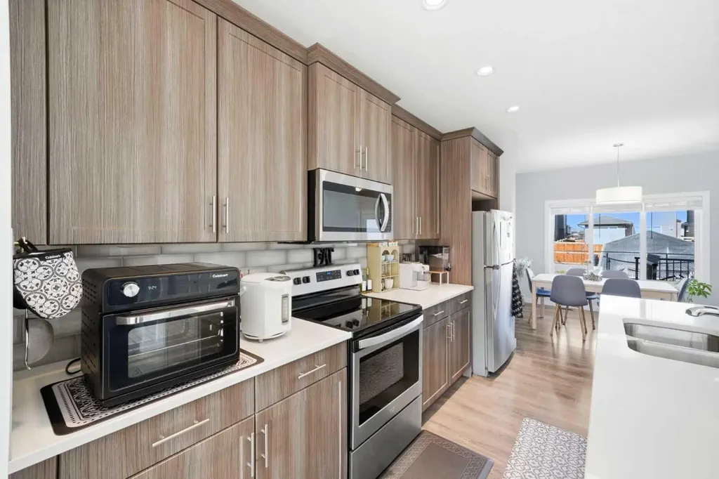 125 Evanston Hill NW Calgary AB T3P 1J7