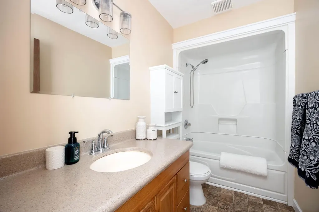 121 Erindale Road Fort Mcmurray AB T9H 4N4