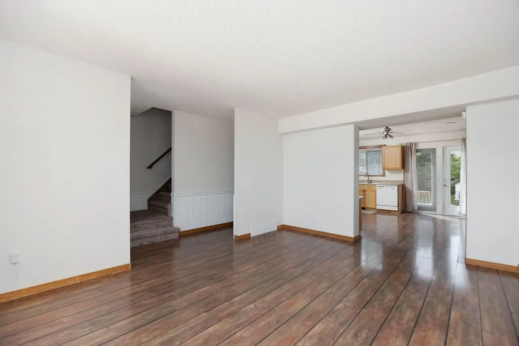 121 Erindale Road Fort Mcmurray AB T9H 4N4