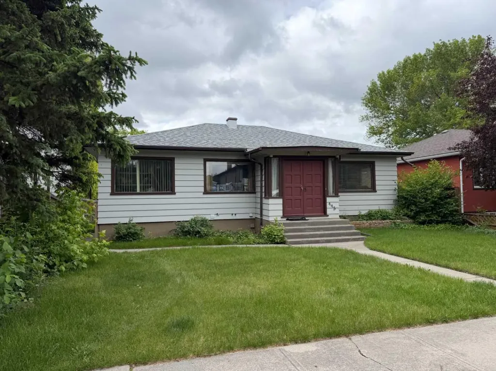 445 19 Avenue NE Calgary AB T2E 1P4