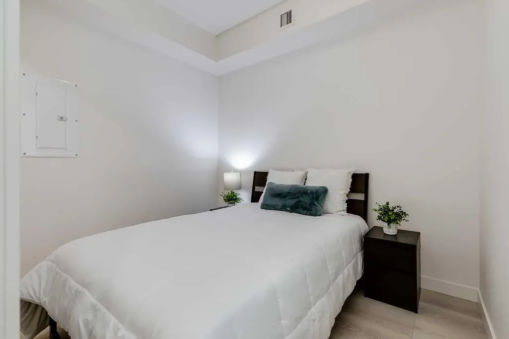 138 Waterfront Court SW Calgary AB T2P 1L1