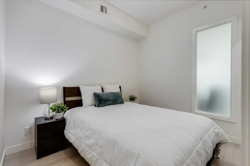 138 Waterfront Court SW Calgary AB T2P 1L1