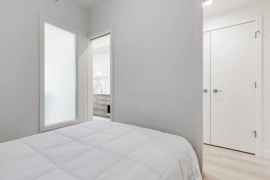 138 Waterfront Court SW Calgary AB T2P 1L1