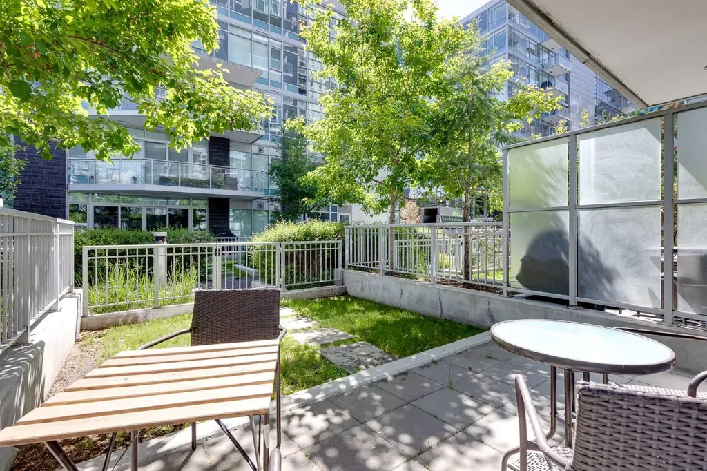 138 Waterfront Court SW Calgary AB T2P 1L1