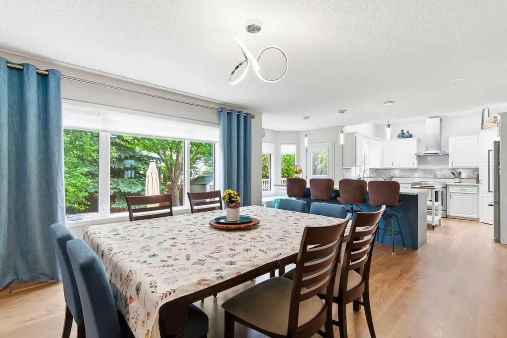 67 Douglas Shore Close SE Calgary AB T2Z 2K7