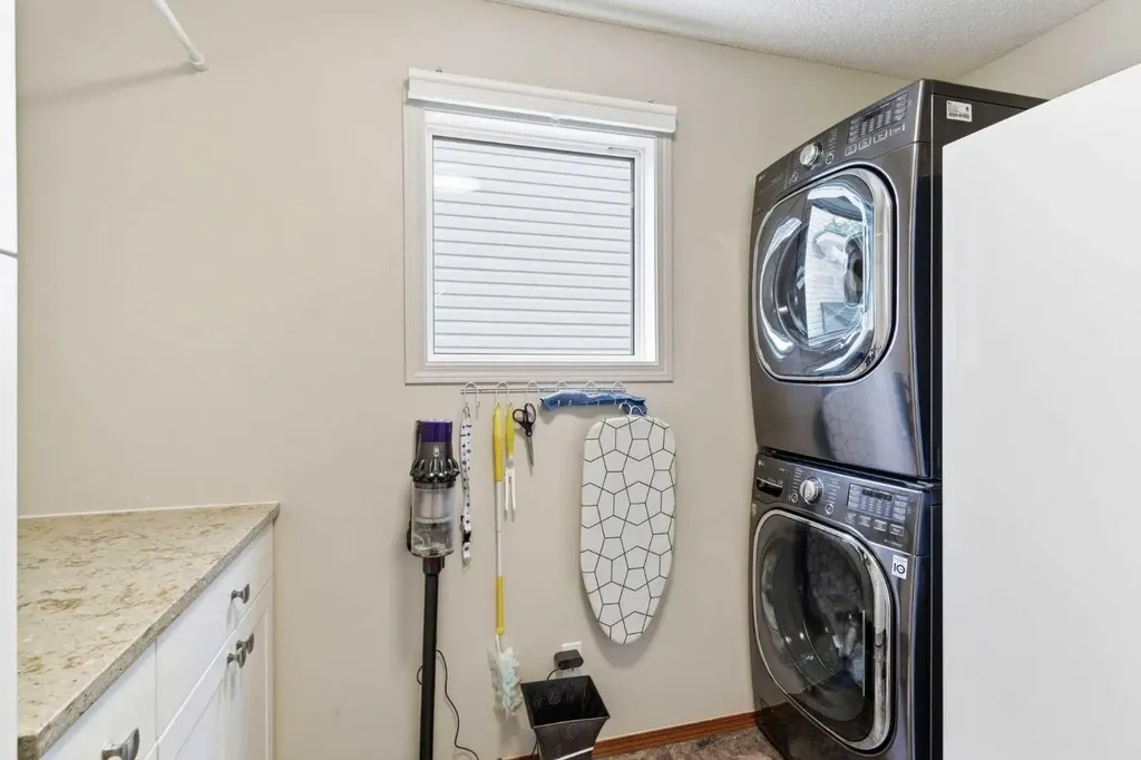 67 Douglas Shore Close SE Calgary AB T2Z 2K7