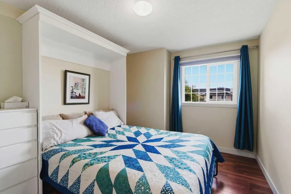 67 Douglas Shore Close SE Calgary AB T2Z 2K7