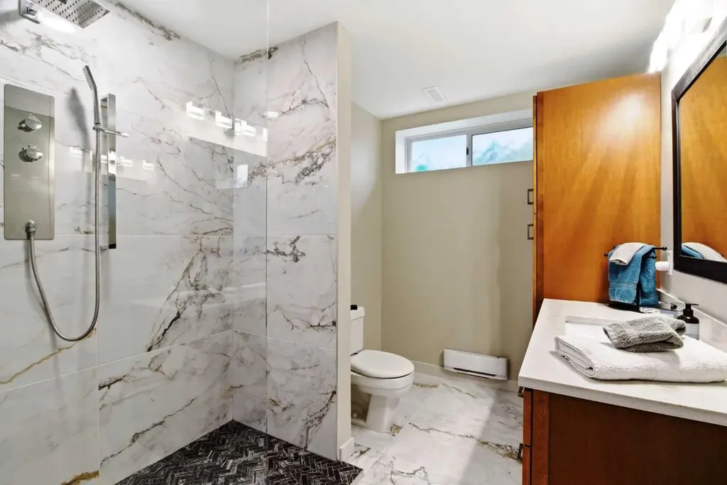 67 Douglas Shore Close SE Calgary AB T2Z 2K7