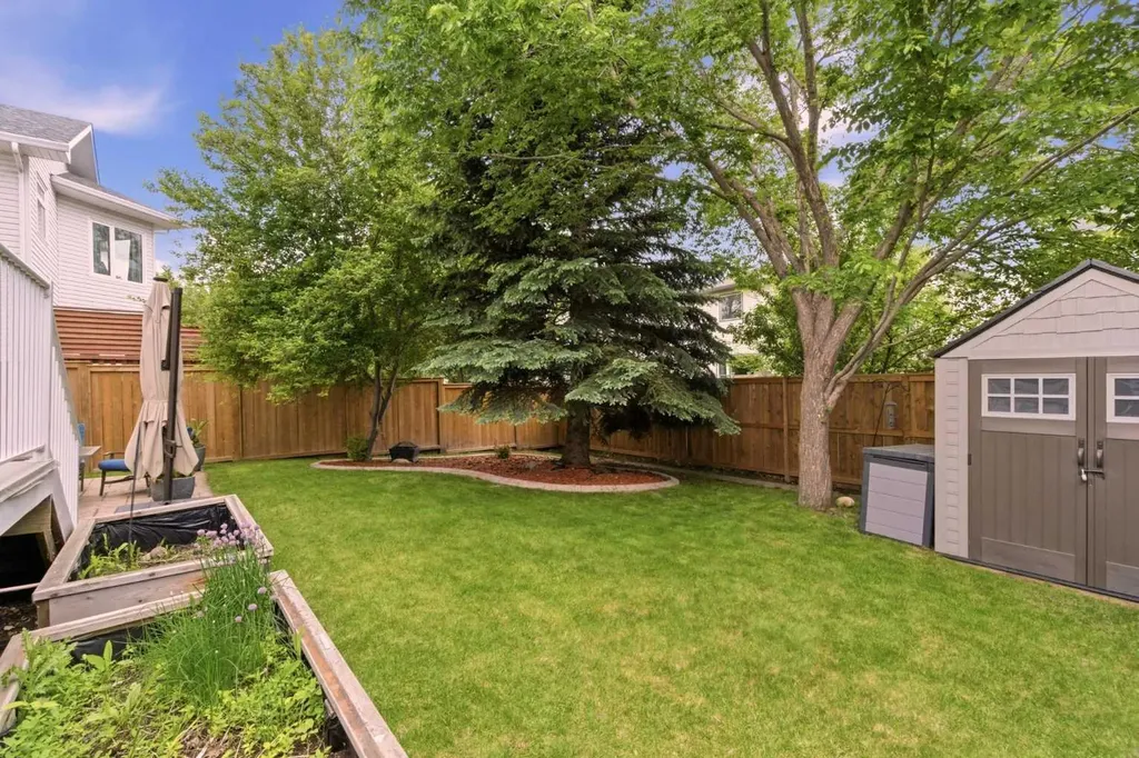 67 Douglas Shore Close SE Calgary AB T2Z 2K7