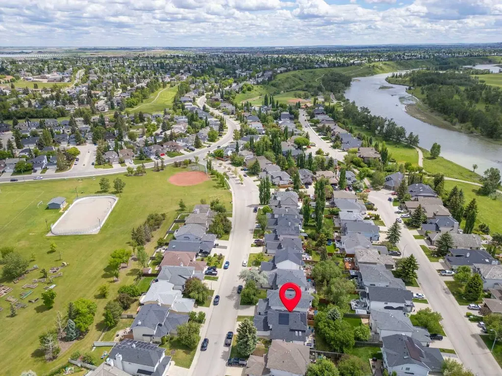 67 Douglas Shore Close SE Calgary AB T2Z 2K7
