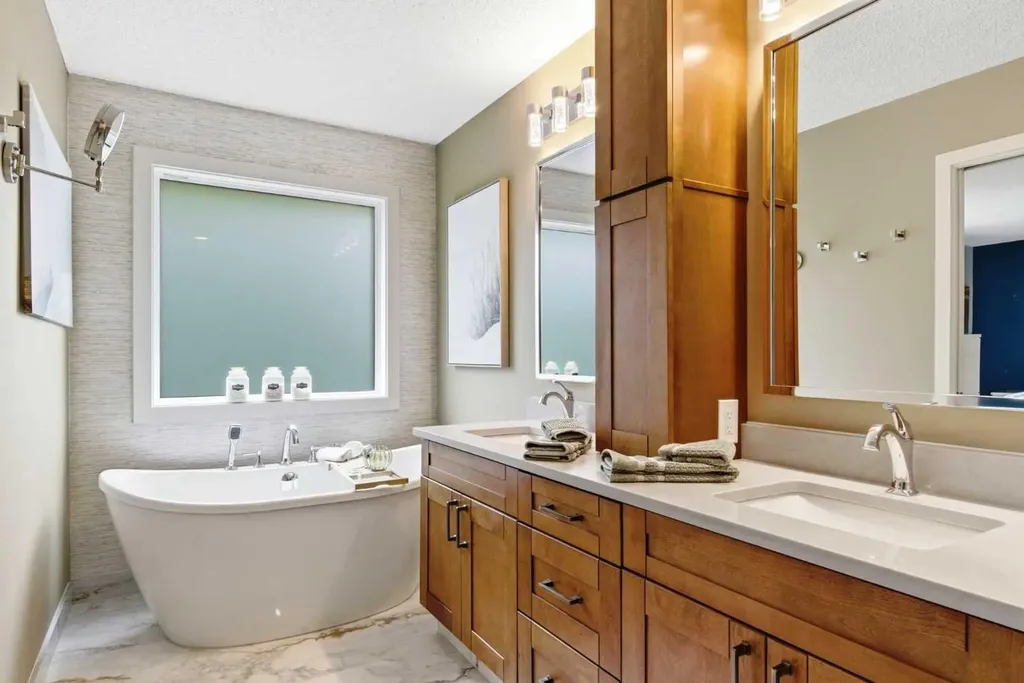 67 Douglas Shore Close SE Calgary AB T2Z 2K7