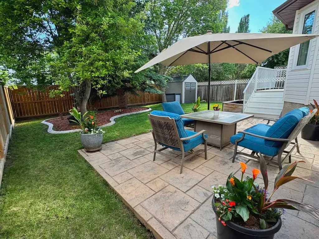 67 Douglas Shore Close SE Calgary AB T2Z 2K7