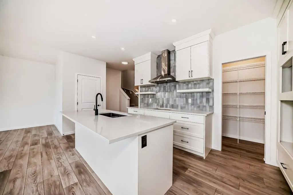 310 Montrose Crescent SE High River AB T1V 0L1