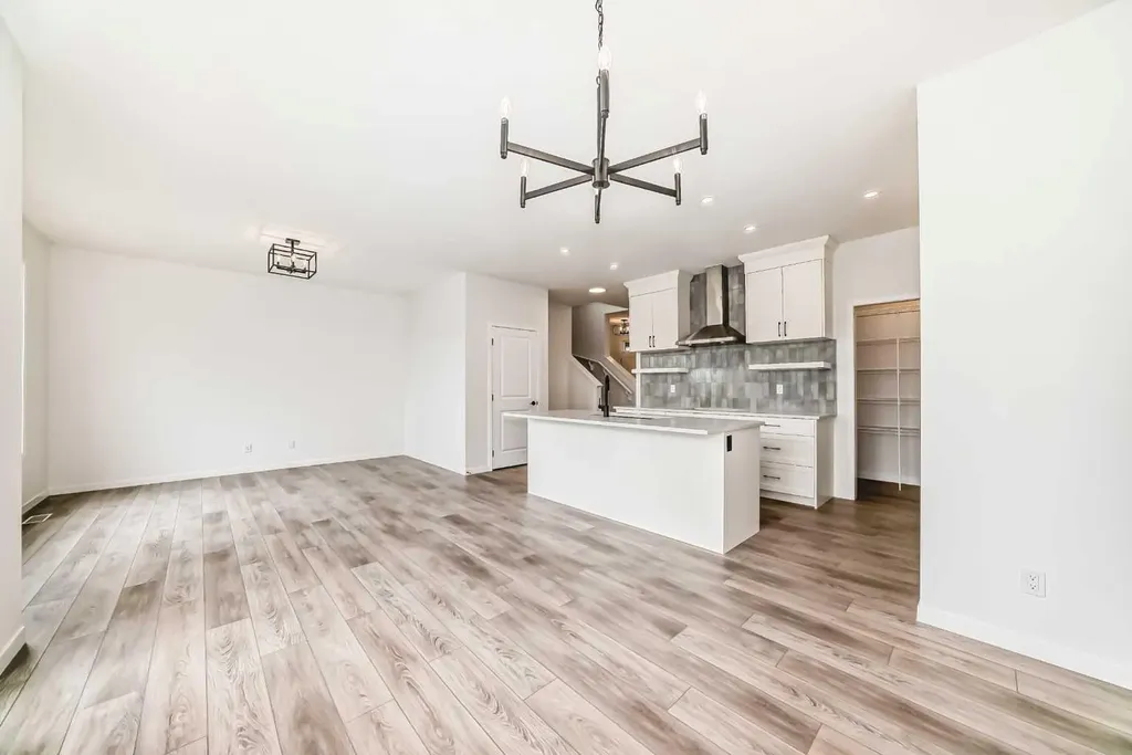 310 Montrose Crescent SE High River AB T1V 0L1