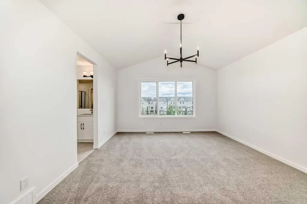 310 Montrose Crescent SE High River AB T1V 0L1