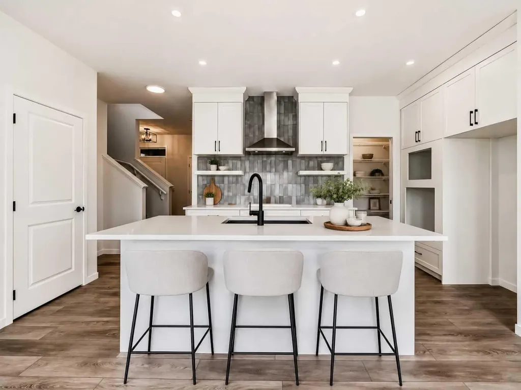 310 Montrose Crescent SE High River AB T1V 0L1
