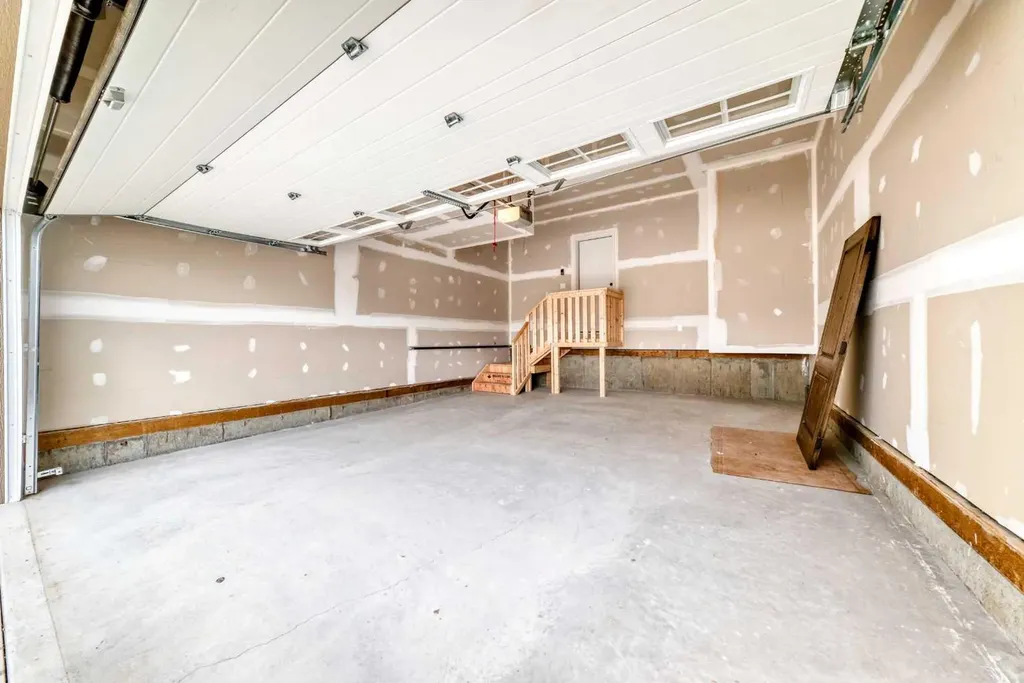 310 Montrose Crescent SE High River AB T1V 0L1