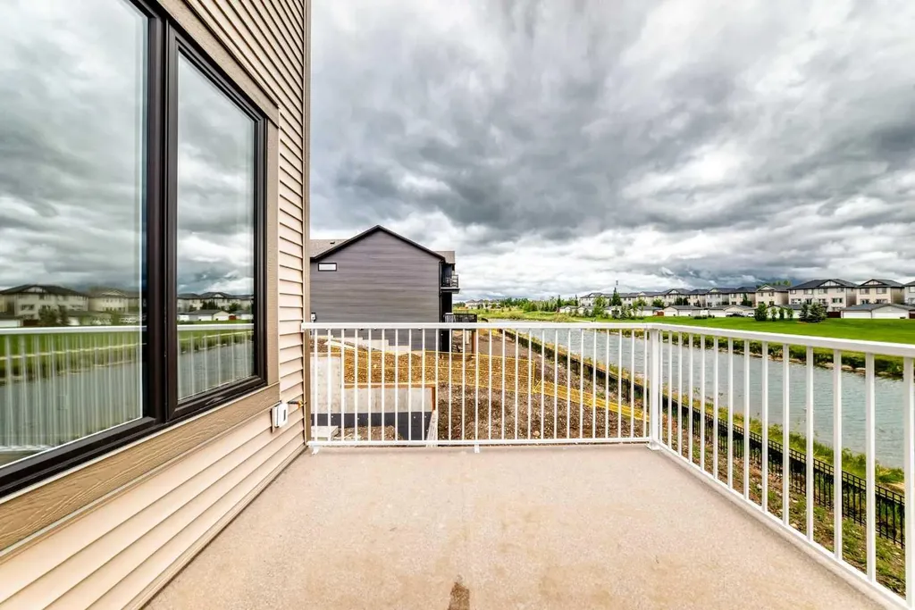 310 Montrose Crescent SE High River AB T1V 0L1