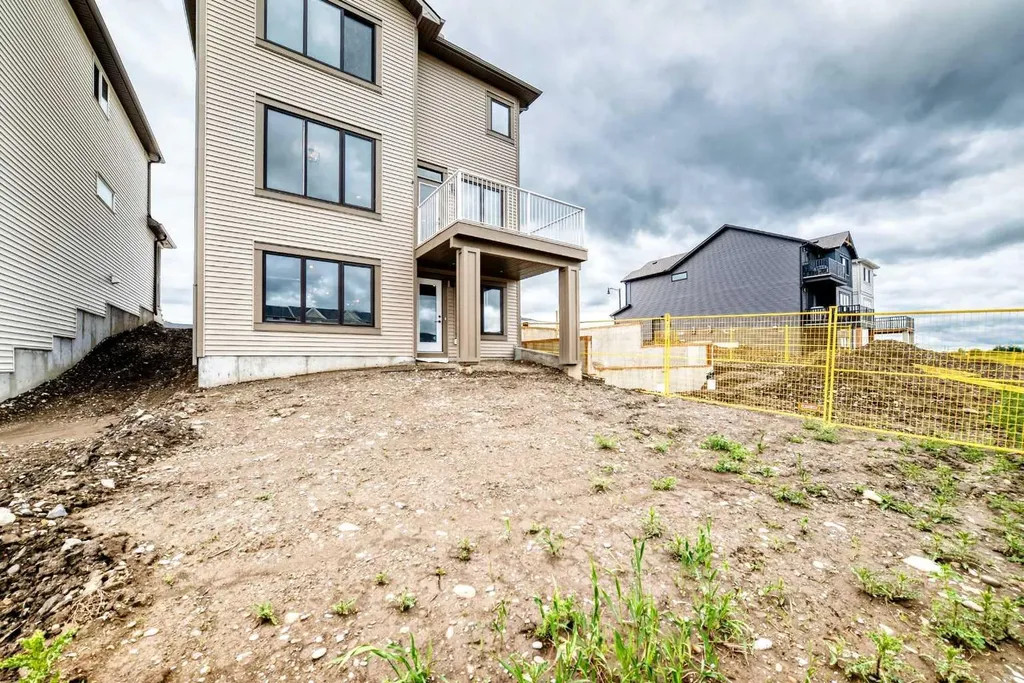 310 Montrose Crescent SE High River AB T1V 0L1