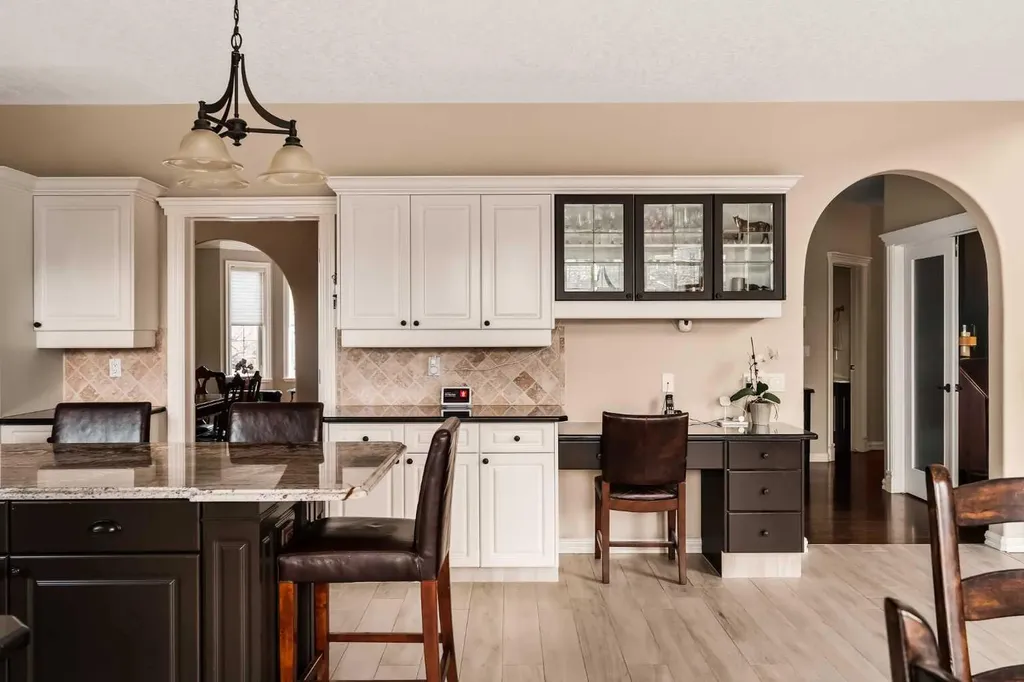 70 Patterson Close SW Calgary AB T3H 3K2