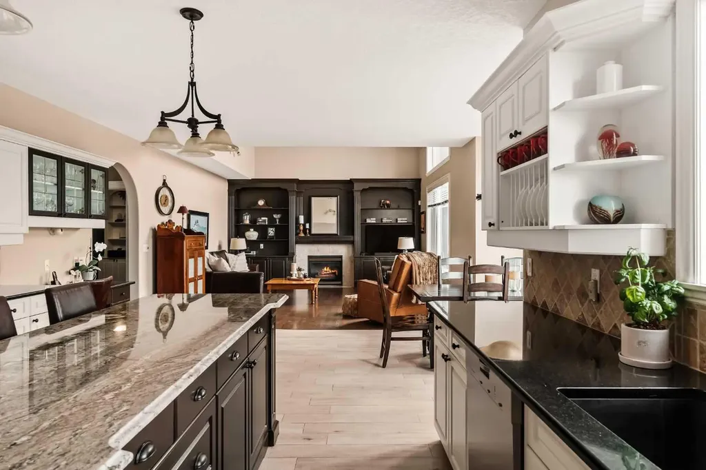 70 Patterson Close SW Calgary AB T3H 3K2