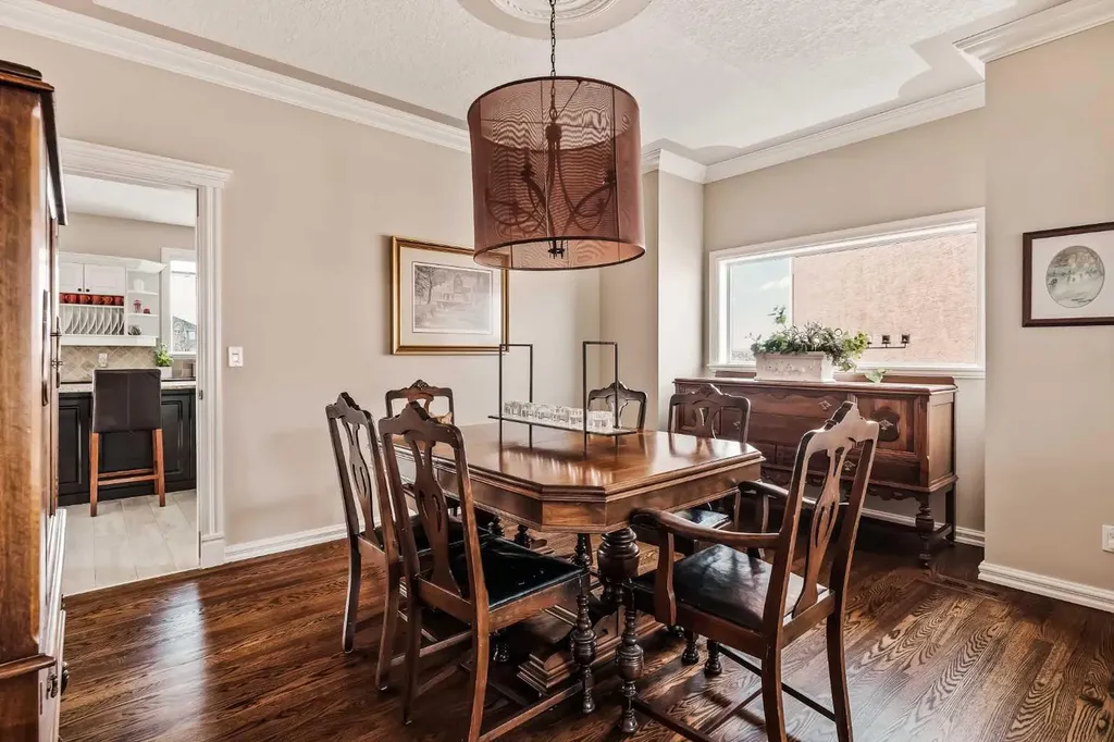 70 Patterson Close SW Calgary AB T3H 3K2