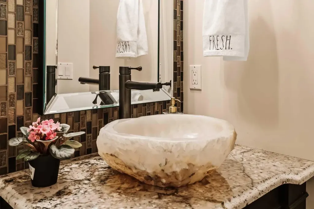 70 Patterson Close SW Calgary AB T3H 3K2