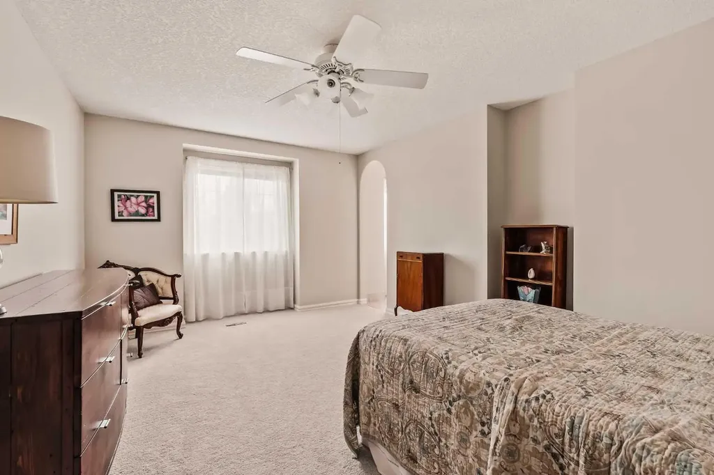 70 Patterson Close SW Calgary AB T3H 3K2