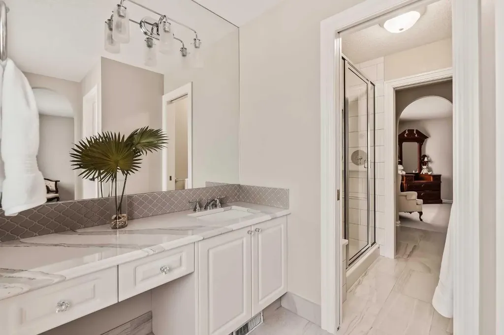 70 Patterson Close SW Calgary AB T3H 3K2