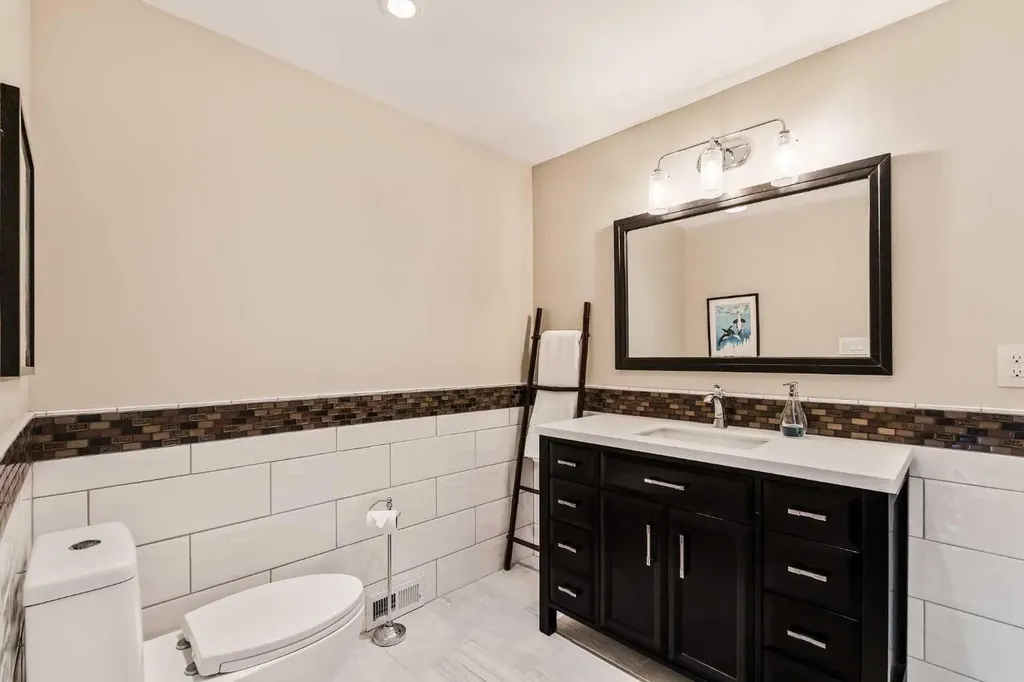 70 Patterson Close SW Calgary AB T3H 3K2