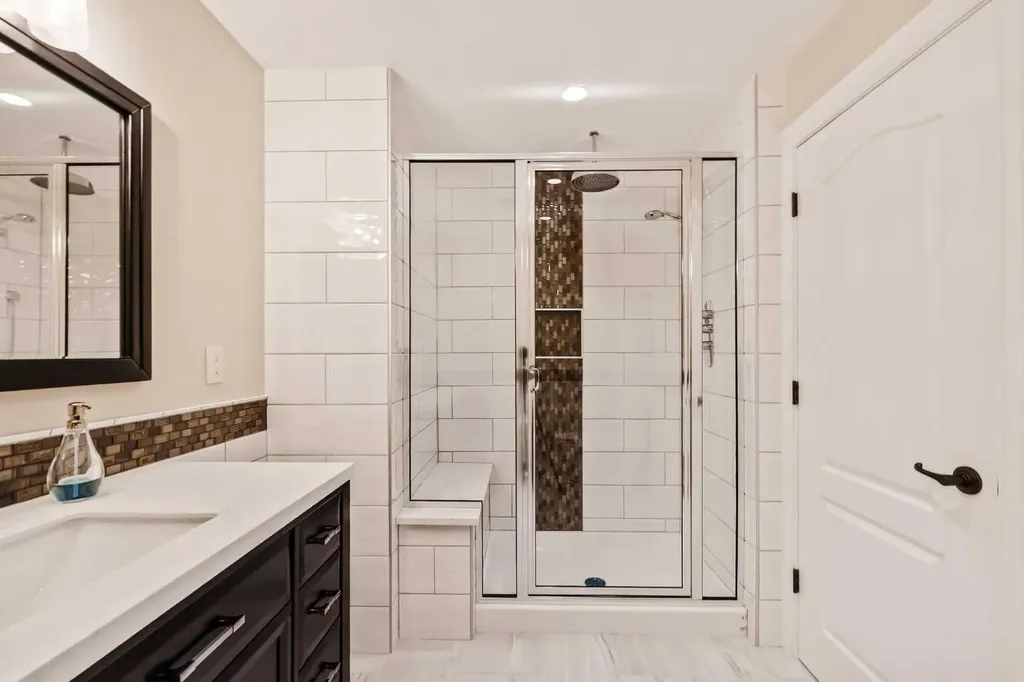 70 Patterson Close SW Calgary AB T3H 3K2