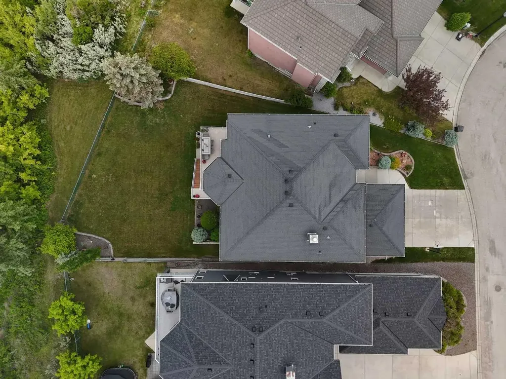 70 Patterson Close SW Calgary AB T3H 3K2