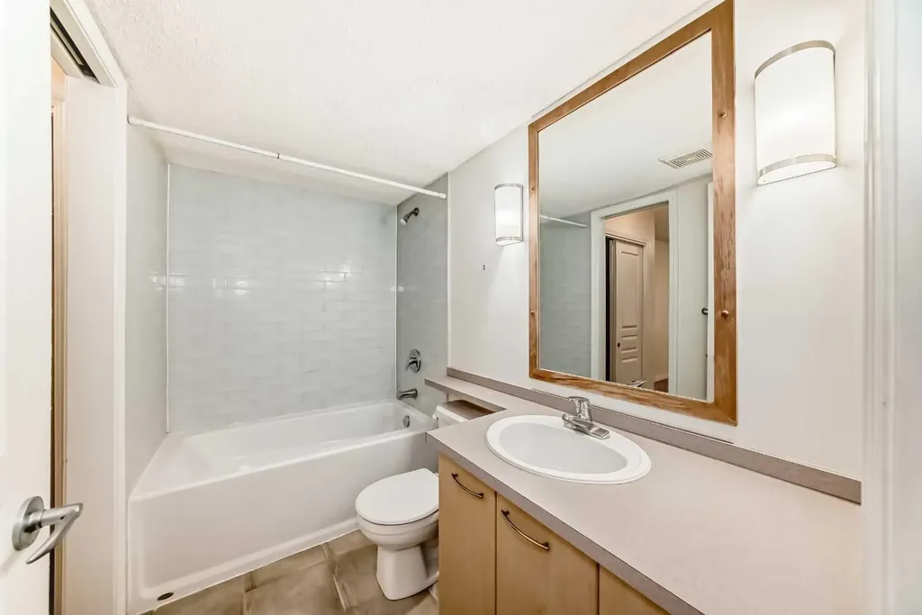 5115 Richard Road SW Calgary AB T3E 7M7
