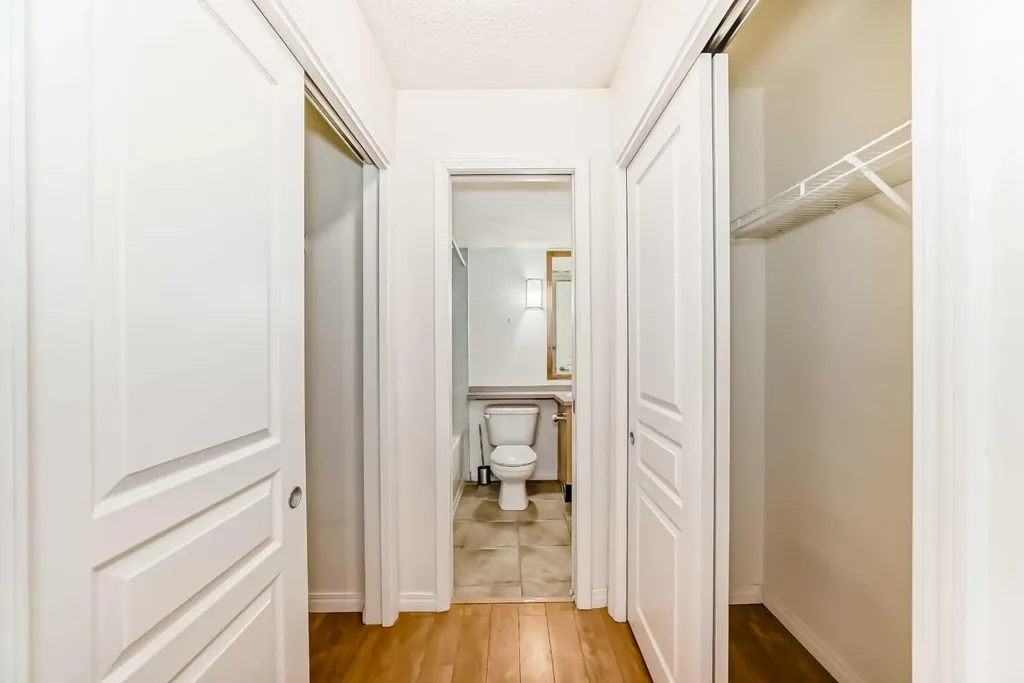5115 Richard Road SW Calgary AB T3E 7M7