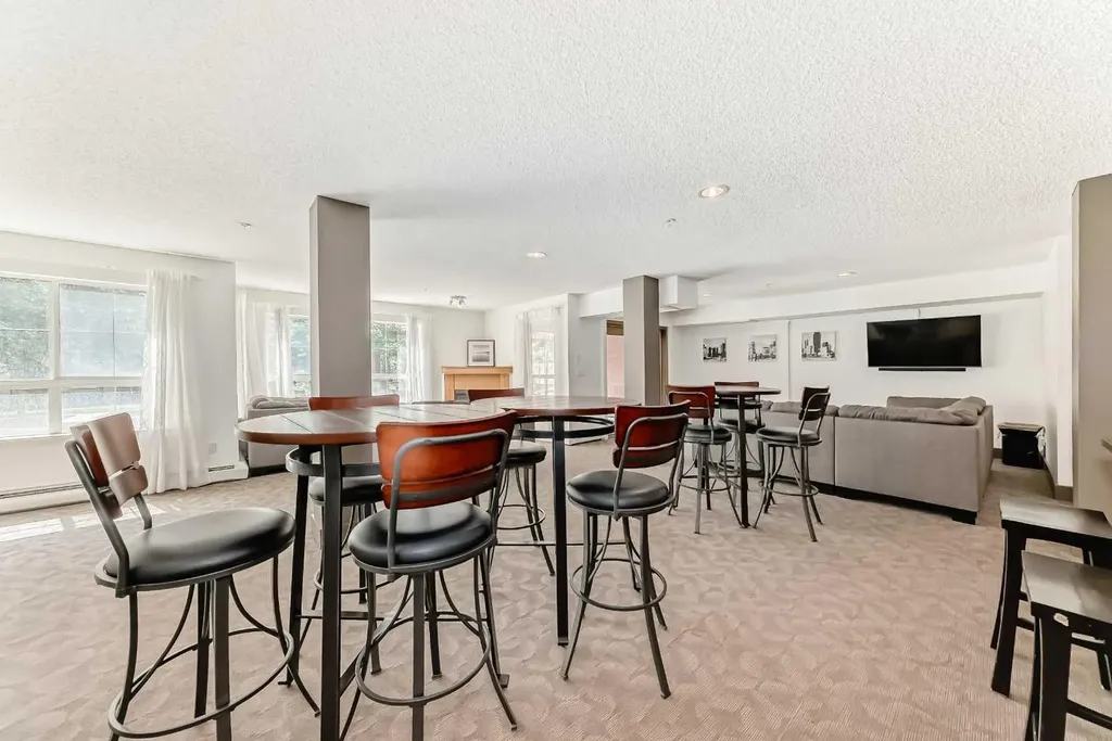 5115 Richard Road SW Calgary AB T3E 7M7